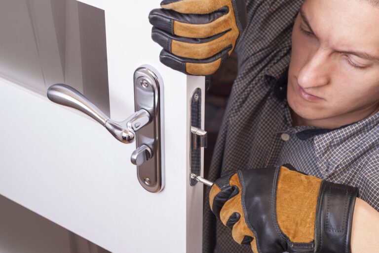 Smart Steps to Secure a Reliable Locksmith Bracknell