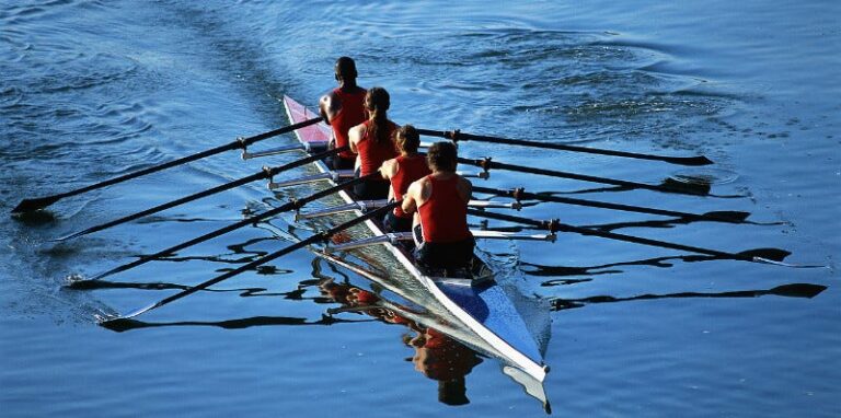 How Rowing Club Management Software Eases the Volunteer Burden