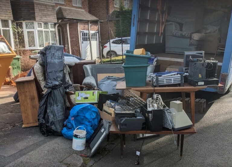 Everything You Need to Know Before Booking House Clearance London