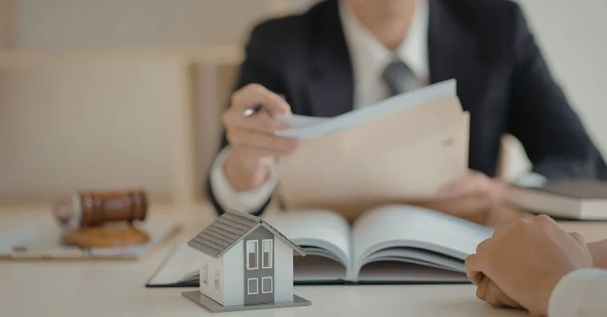 When to Contact a Property Litigation Solicitor in Bromley